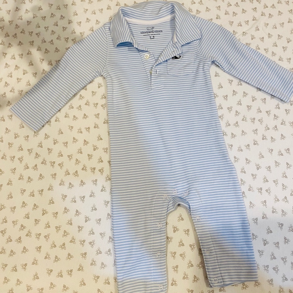 Vineyard vines baby one piece blue size: 3-6 ❤️